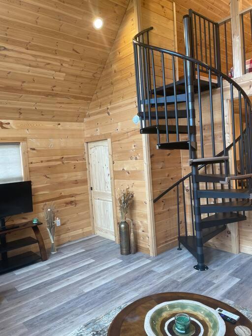Cozy 1 Bedroom Cabin In The Heart Of Jonesborough Exterior foto